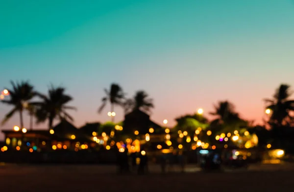 Complejo Playa Silueta Borrosa Con Palmera Atardecer Colorido Efecto Filtrado —  Fotos de Stock