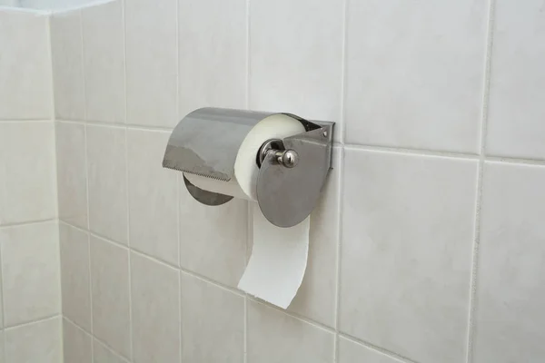 White Roll Soft Toilet Paper Neatly Hanging Modern Chrome Holder — Stock Photo, Image