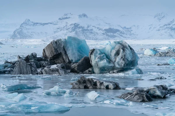 Panorámás Kilátás Gleccserre Lagúna Joekulsarlon Jéghegyek Háttérben Gleccser Tél Izland — Stock Fotó