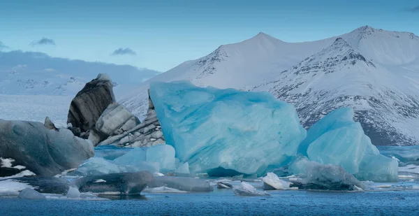 Buz Dağları Ile Buzul Lagünü Arka Planda Buzulların Panoramik Görünümü — Stok fotoğraf