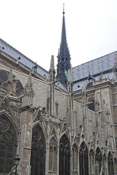 Spire Construction Scaffoldings Top Notre Dame Cathedral Paris Γαλλία — Φωτογραφία Αρχείου