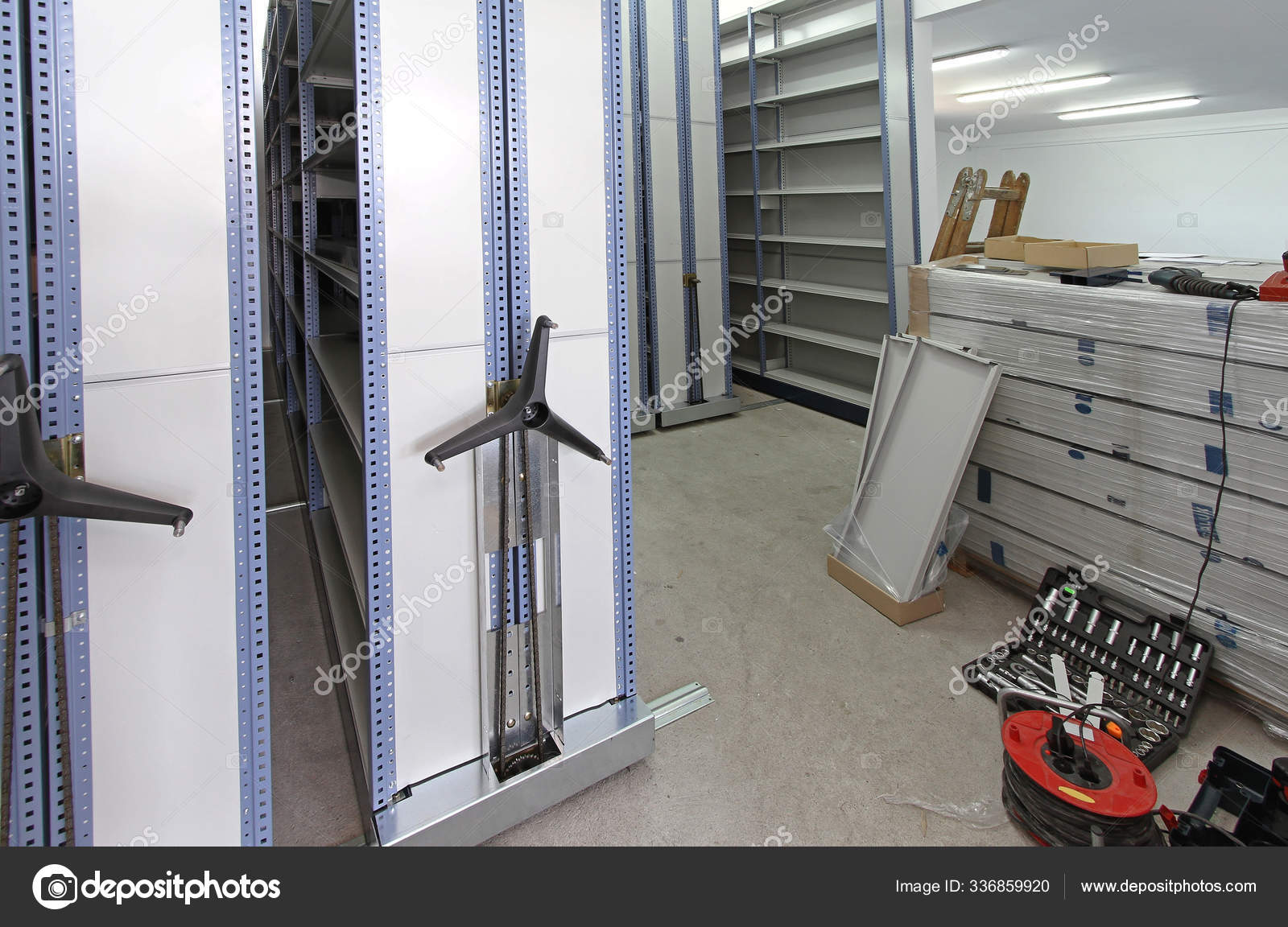 Rolling Hand Crank Storage Shelving Roller Racks Construction Site