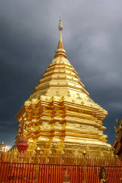 Wat Phra Doi Suthep Золотої Ступні Чіангмай Таїланд — стокове фото