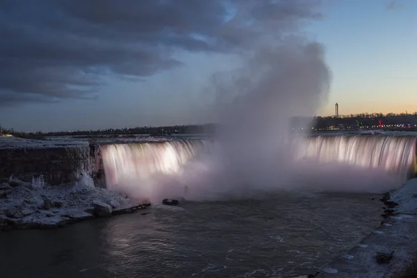 Belle Cascade Sur Fond Nature — Photo