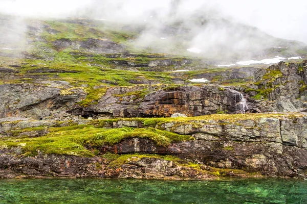 Norwegische Landschaften Wunderschöne Berglandschaft Rund Den Norwegischen Fjord Sonnigen Tagen — Stockfoto