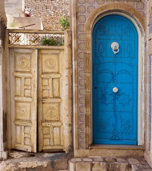 Сині Коричневі Двері Суссе Туніс — стокове фото