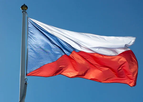Bandeira República Checa Fechar Com Céu Azul Claro — Fotografia de Stock