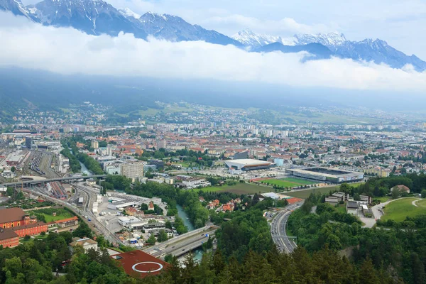 Innsbruck Vista Aérea Com Alpes Fundo Innsbruck Topo Áustria Marco — Fotografia de Stock