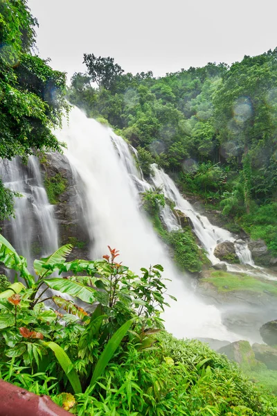 Vodopád Wachirathan Národním Parku Doi Inthanon Chiang Mai Thajsko — Stock fotografie