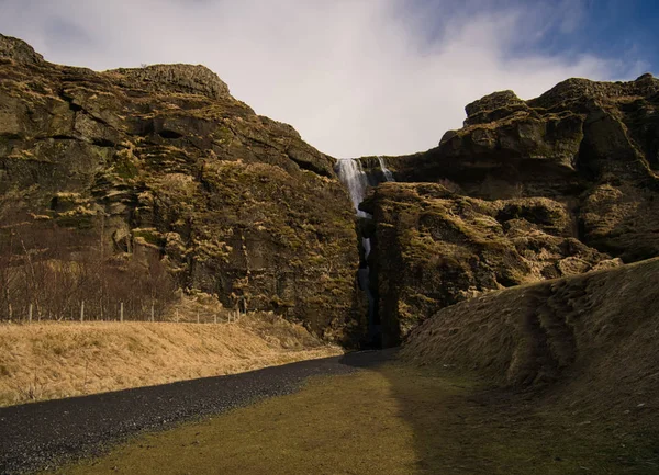 Δρόμος Για Την Ρωγμή Του Καταρράκτη Gljufrabui Στην Ισλανδία — Φωτογραφία Αρχείου