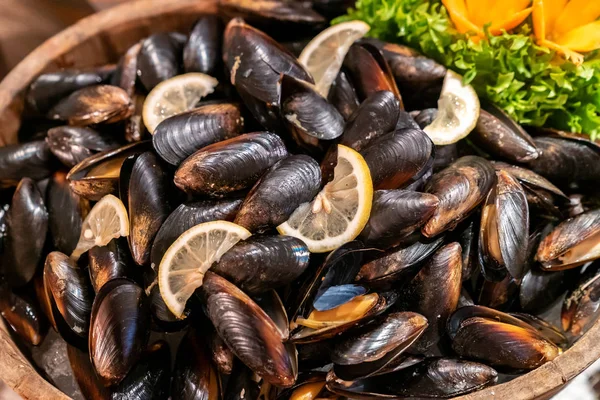 Schwarze Miesmuschel Meeresfrüchten Eisbuffet — Stockfoto