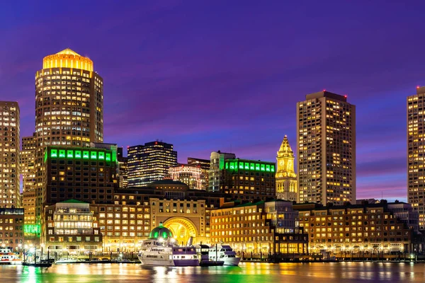 波士顿市中心天际线在波士顿市 乌萨建造城市景观日落 — 图库照片