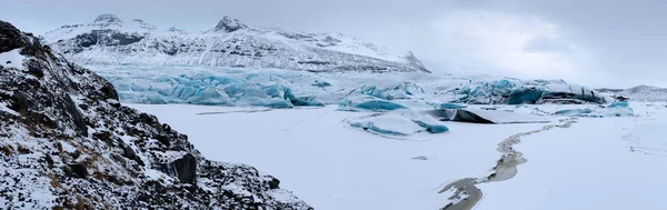 Imagem Panorâmica Glaciar Coberto Neve Svinafellsjoekull Dia Inverno Depois Queda — Fotografia de Stock