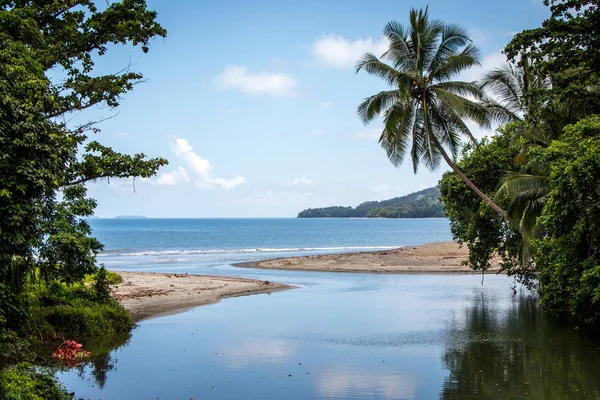 Μια Γαλήνια Λιμνοθάλασσα Στο Νησί Των Μπουμπουνβίλ Papue New Γουινέα — Φωτογραφία Αρχείου
