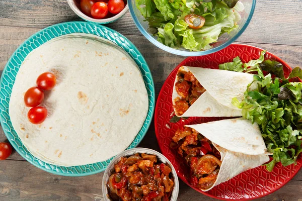 チキン メキシコ料理 テックス メックス料理とおいしいファジータ — ストック写真