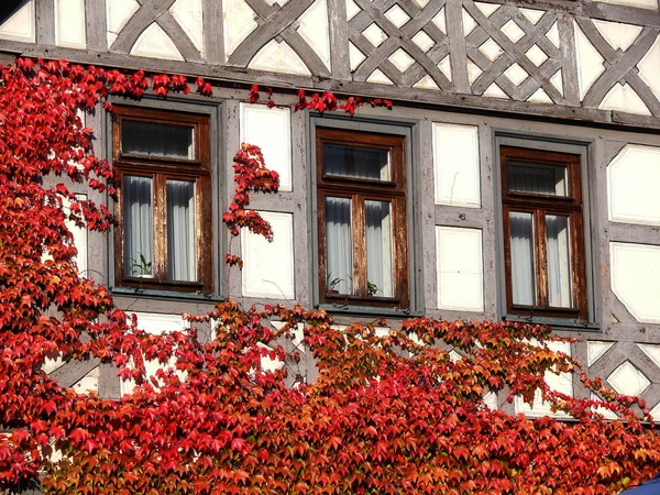 Half Timberes House Φθινόπωρο Στο Lohr Main Στη Βαυαρία — Φωτογραφία Αρχείου