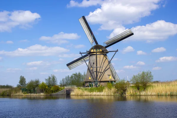 Landelijk Landschap Met Windmolens Bekende Kinderdijk Nederland Dit Systeem Van — Stockfoto
