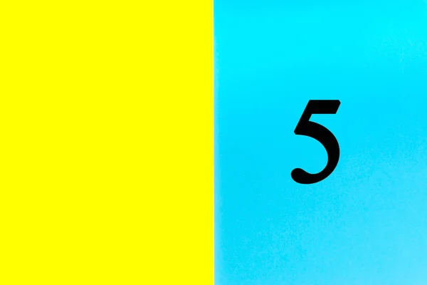 Cinco Palavras Escritas Sobre Fundo Azul Amarelo Número Calendário Mês — Fotografia de Stock