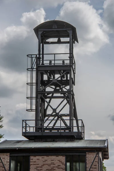 Torre Mineraria Acciaio Sopra Miniera — Foto Stock