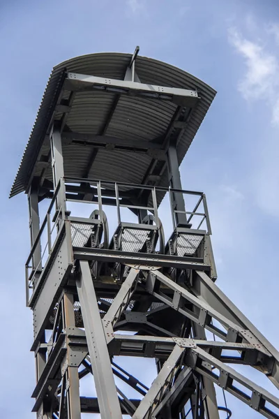 Torre Mineraria Acciaio Sopra Miniera — Foto Stock