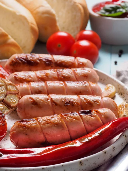 Vue Rapprochée Des Saucisses Maison Poulet Avec Pain Brioche Saucisses — Photo