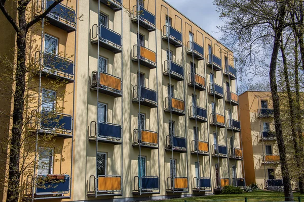 Bunte Häuser Der Stadt Mit Balkonen — Stockfoto