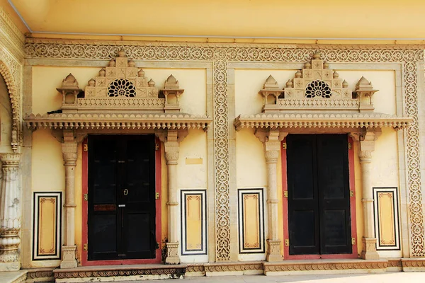 Exklusive Dekorative Türrahmen Kunstwerk Aus Mörtel Maharaj Sawai Mansingh Museum — Stockfoto