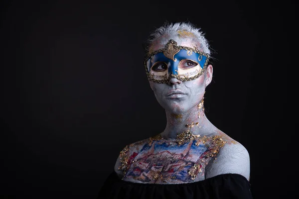 Porträtt Ung Maskerad Kvinna Med Kreativ Makeup Temat Venedigs Karneval — Stockfoto