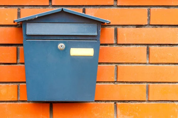 Ein Schöner Briefkasten Hängt Und Wartet Auf Zeitungen Pakete Und — Stockfoto