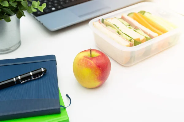 Gesund Essen Ein Sandwich Der Lunchbox — Stockfoto