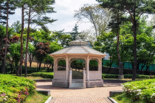 Biała Altana Parku Jeongdong Seulu Korea Południowa — Zdjęcie stockowe