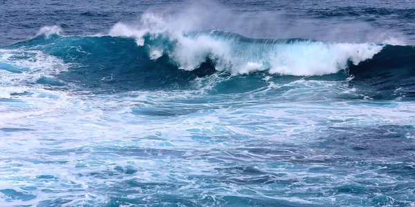 大加那利群岛拉斯帕尔马斯的冲浪运动 — 图库照片