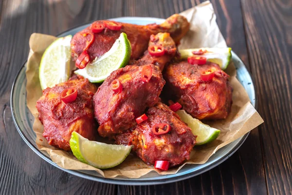 Chicken Drumsticks Barbecue Sauce Garnished Lime Wedges — Stock Photo, Image