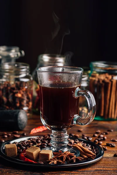 Copo Café Com Vapor Feijões Café Açúcar Refinado Anis Estrelado — Fotografia de Stock