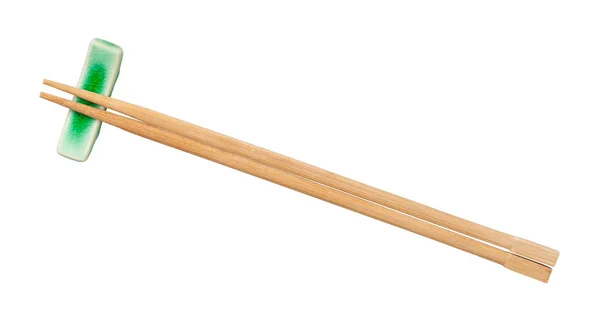 Bovenaanzicht Van Beuken Houten Stokjes Geserveerd Chopstick Rest Geïsoleerd Witte — Stockfoto