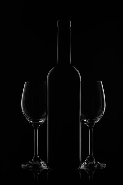 Silhouette Wine Bottle Two Empty Wineglasses Black Background Reflection Contour — Stock Photo, Image