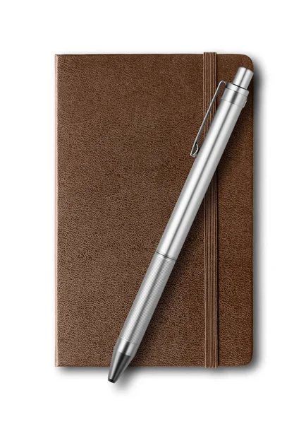Cuaderno Cerrado Cuero Oscuro Maqueta Bolígrafo Aislado Blanco —  Fotos de Stock