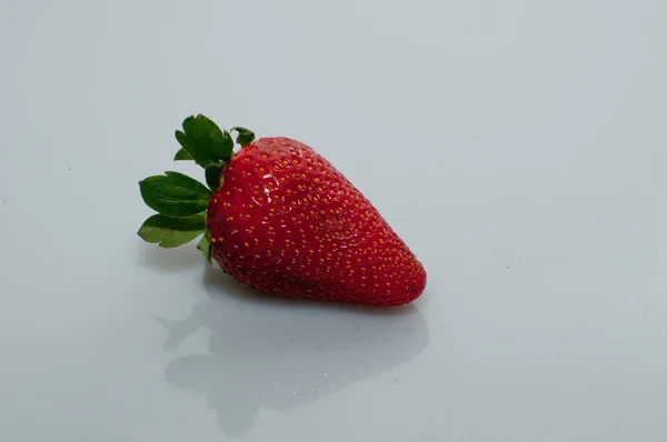 Frische Reife Erdbeere Nahaufnahme — Stockfoto