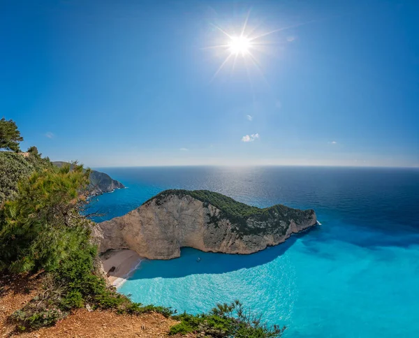 Vista Sol Brilhando Sobre Falésias Shipwreck Cove Verão Ilha Zante — Fotografia de Stock