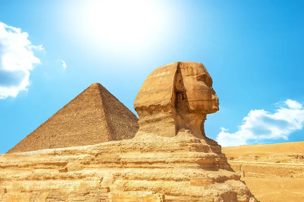 Esfinge Pirámide Giza Día Soleado Egipto — Foto de Stock