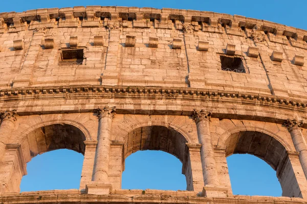 Vista Frontal Perto Dos Três Arcos Coliseu Luz Pôr Sol — Fotografia de Stock