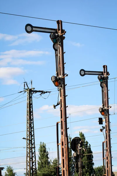 Залізнична Інфраструктура Рейки Семафори Лінії Електропередач Поїзди Відсутні — стокове фото