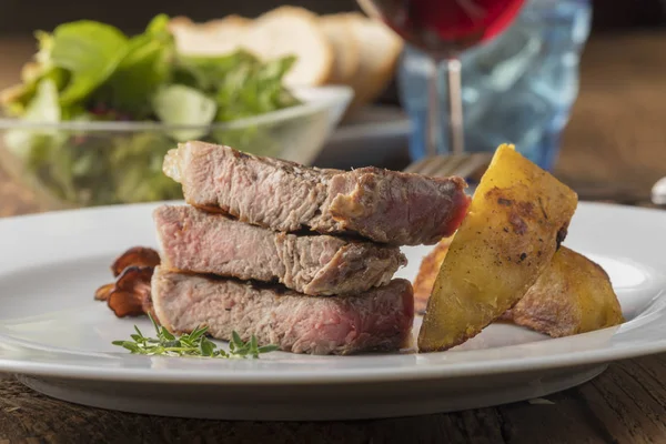 Grilovaný Steak Bramborem — Stock fotografie