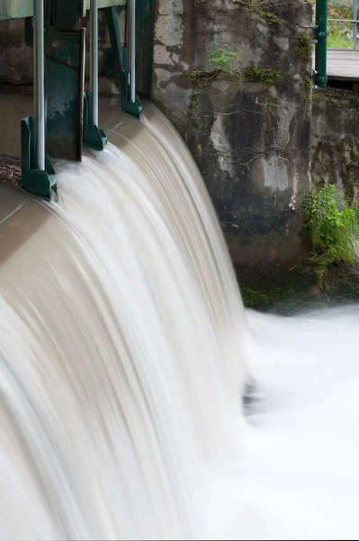 Floodgate Made Steel Flowing Water — Stock Photo, Image