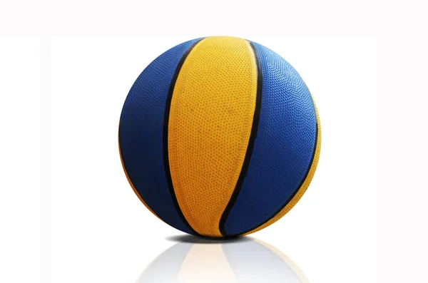Баскетбольный Мяч Изолирован Белом — стоковое фото