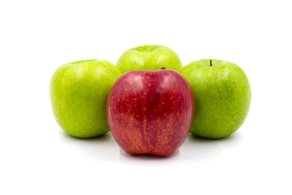 Röda Och Gröna Äpplen Isolerade Vit Bakgrund — Stockfoto