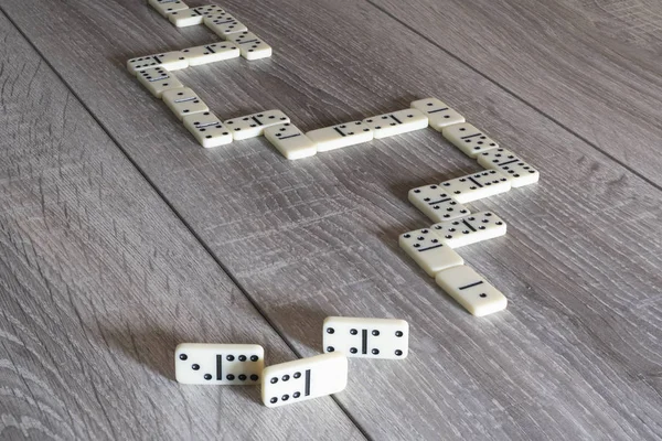 Kousky Hry Domino Dřevěném Stole — Stock fotografie