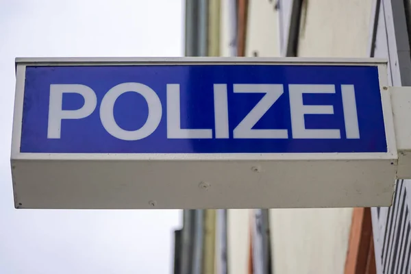 Blaues Polizeischild Einer Hausfassade Einem Alten Haus Deutschland — Stockfoto