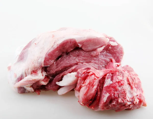 Vers Vlees Tegen Witte Achtergrond — Stockfoto