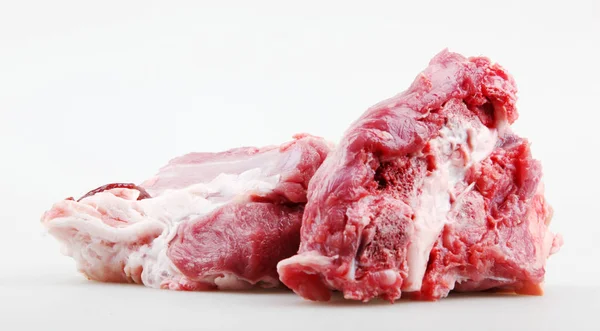 Carne Fresca Contra Fondo Blanco — Foto de Stock